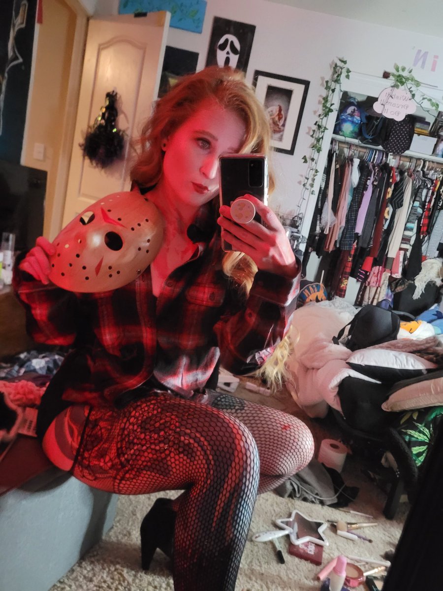 avarice_drag_'s tweet image. Let's talk about last night 😈🤣🥵 #soberlife #dd