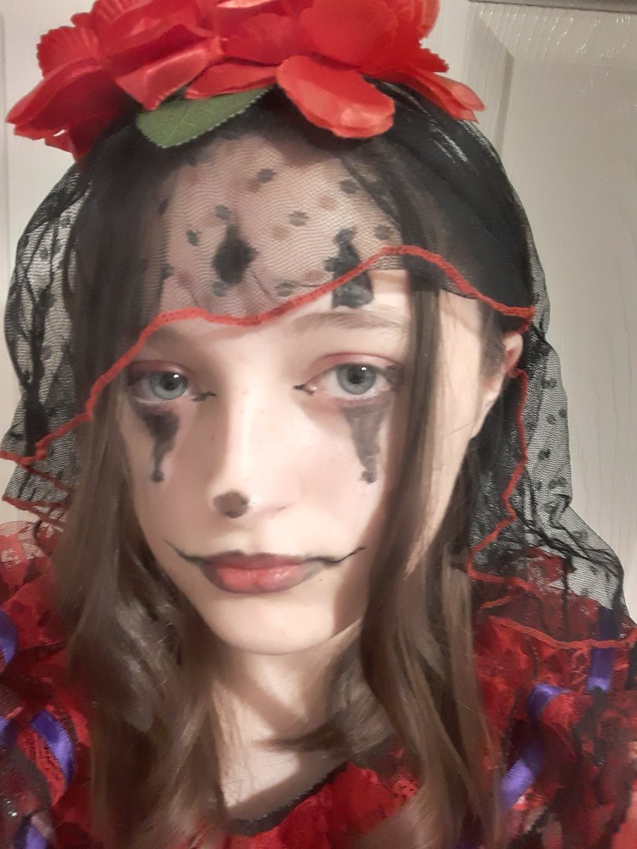 KrewSolo's tweet photo. Going to a Halloween party, thought I'd share sum photos https://t.co/SrnnGTK1Nz