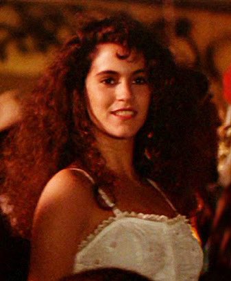 Happy birthday to, Jami Gertz of The Lost Boys and Twister (among others ). 