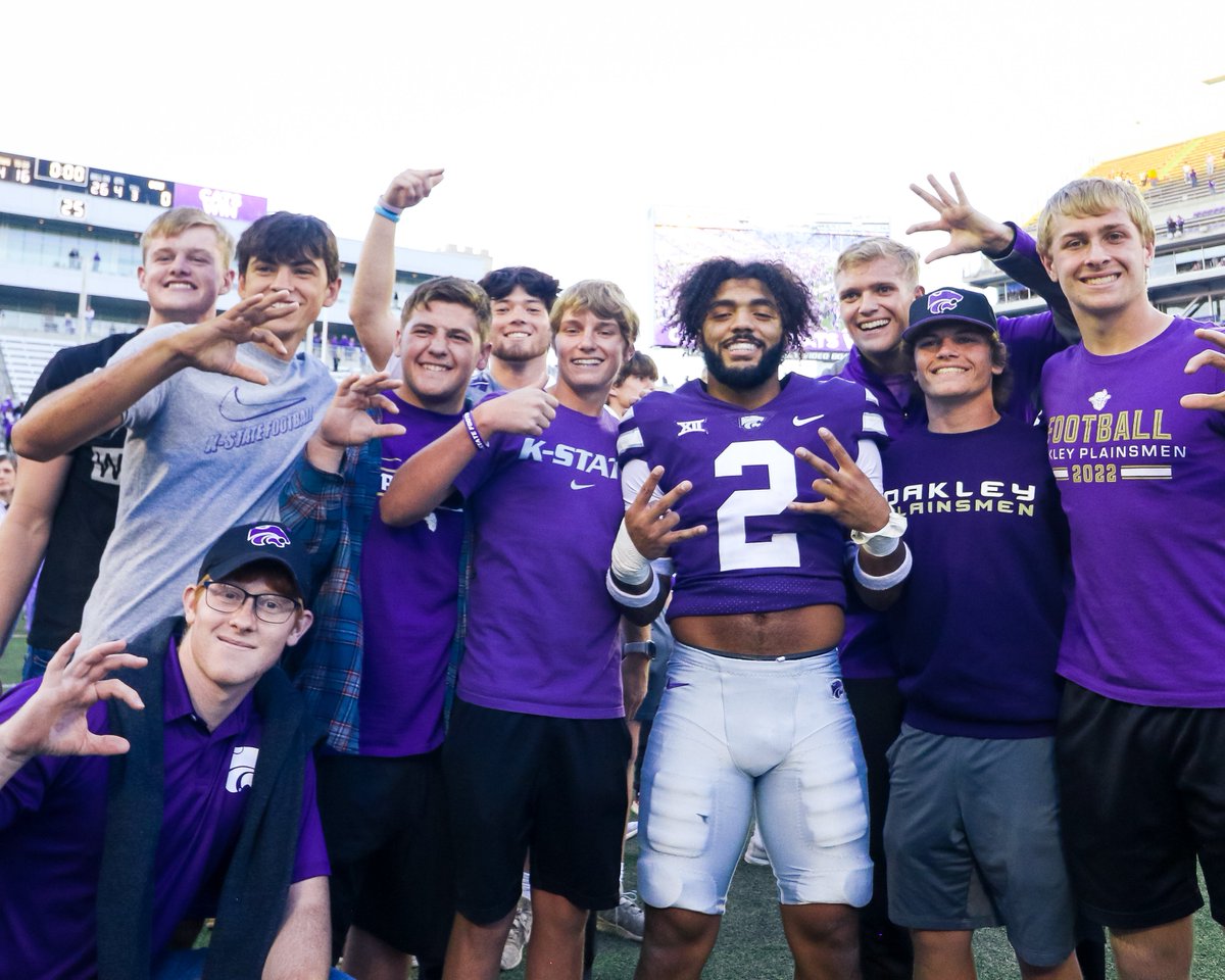 KStateFB's tweet photo. All love 💜 https://t.co/sDvsSSGZ1N