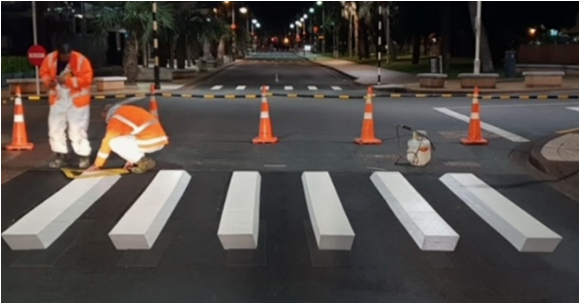 3D ped crossings to be trialled in Manly starting this week. Well played <a href="/beachescouncil/">Northern Beaches Council</a> <a href="/TransportforNSW/">Transport for NSW</a> 

The crossings create an optical illusion by appearing to rise up from the pavement, which research has shown can slow traffic speeds.

Source: Ch9 News