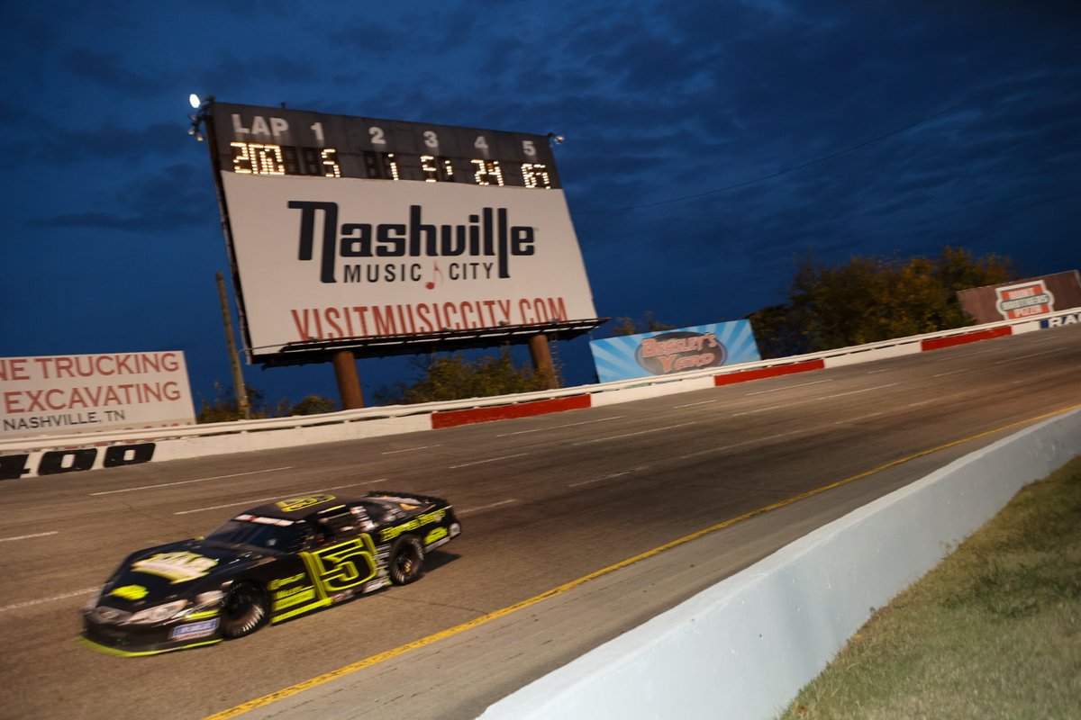 Casey Johnson leads the field at lap 200. Rounding out the top 5 are: 2. Michael House 3. @StephenNasse 4. @WilliamSawalich 5. Dylan Fetcho AA400 | #FastCarsBigStars | @RaceFairgrounds