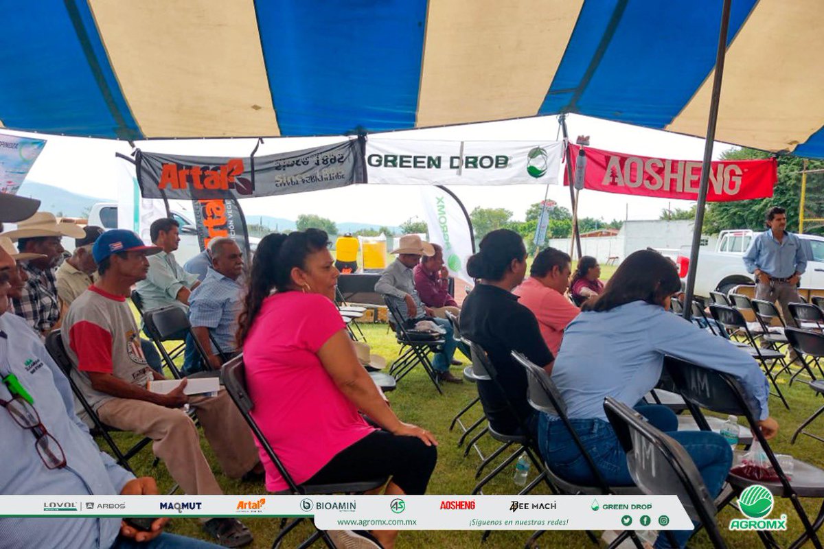 GrupoAgromx's tweet photo. Grupo #AGROMX en capacitación con #cañeros de Atencingo📌 Puebla, con nuestro distribuidor #ExpansiónInteractiva🌾
Realizamos la demostración de la aspersora de #AOSHENG que ofrece una gran distancia de aspersión y la aspersora eléctrica #BEEMACH para trabajos de larga duración https://t.co/ldssWLs7hi