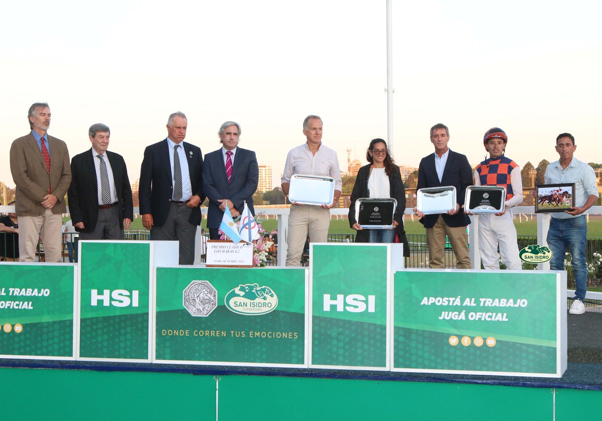 HipodromoSI's tweet photo. ✅ En el @HipodromoSI se disputó el #ClásicoLosHaras (G2 - 2000 metros), donde se impuso #LoveStory (Brz., Agnes Gold), del #StudRDI, entrenada por #CarlosDEtchechoury y dirigida por #AdriánGiannetti. https://t.co/iTgxyZDUX2