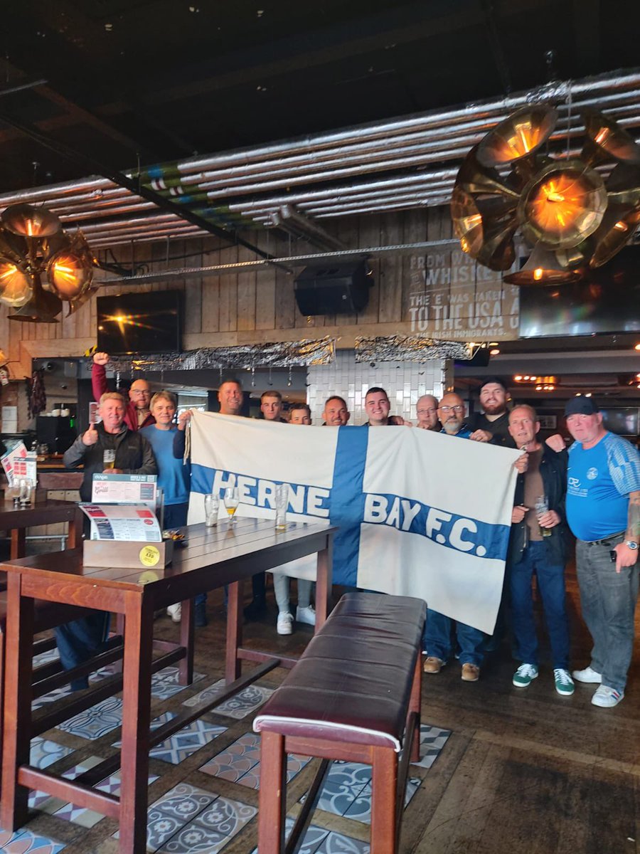 hbfcsa's tweet photo. Anyway ‘nobody does it better than us’ @HerneBayFC 💙 https://t.co/jyYx8xecUb