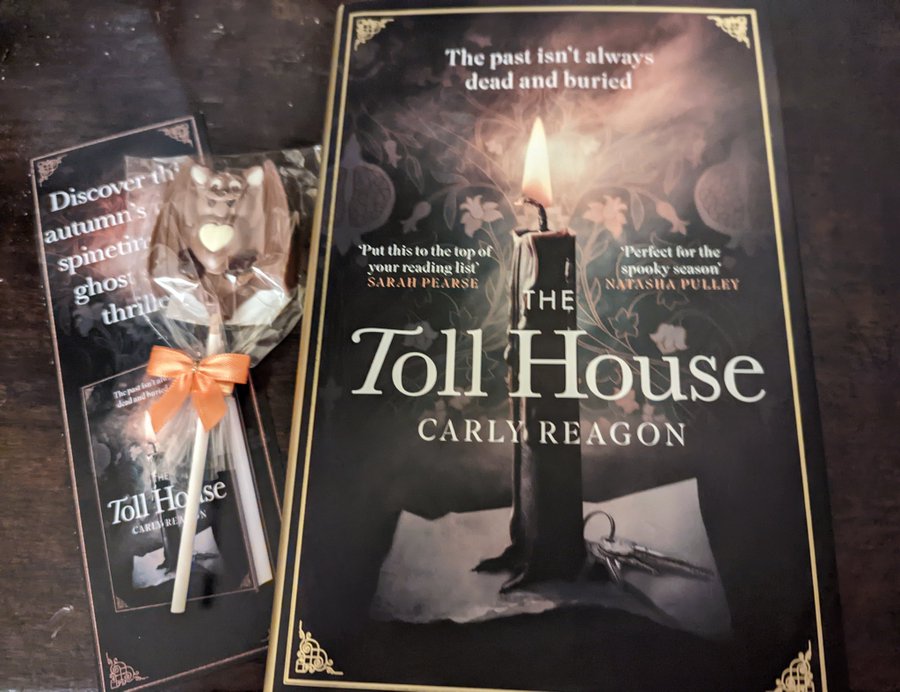 HALLOWEEN GiVEAWAY!!! It's almost Halloween &amp; to celebrate I'm giving away 1 signed copy of The Toll House (a ghost story) + bookmark &amp; Halloween themed choccie. For a chance to win like and retweet. I will pick a winner at random midnight on 30th Oct. Sorry, UK only #RT #KU