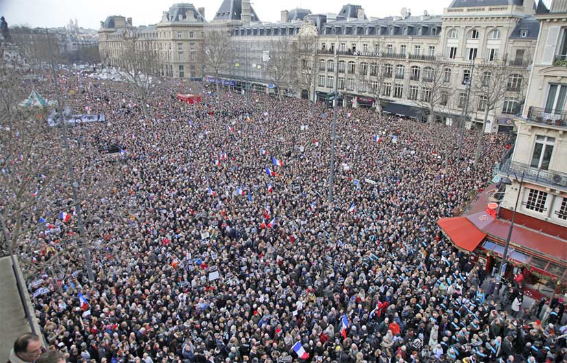 DaniGillet's tweet photo. Amigos uribistas lo logramos, compartamos esta imagen de nuestra marcha de hoy para demostrarle al país que los buenos somos más  #NoMasPetro https://t.co/S1m4OAVt3d