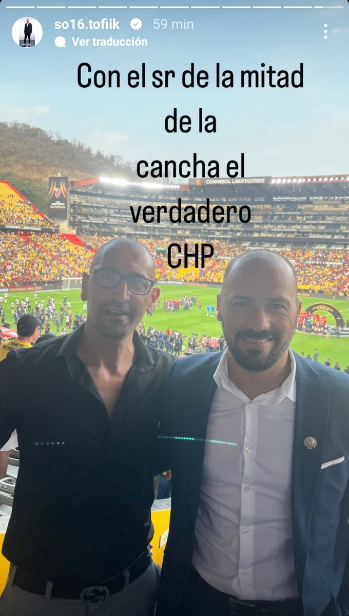 nandefranja's tweet photo. Leyendas del #Olimpia presentes en la final de #Libertadores en Guayaquil. 

Imágenes que compartió Sergio Orteman en su cuenta de Instagram. https://t.co/G2AJ8ZzI9w