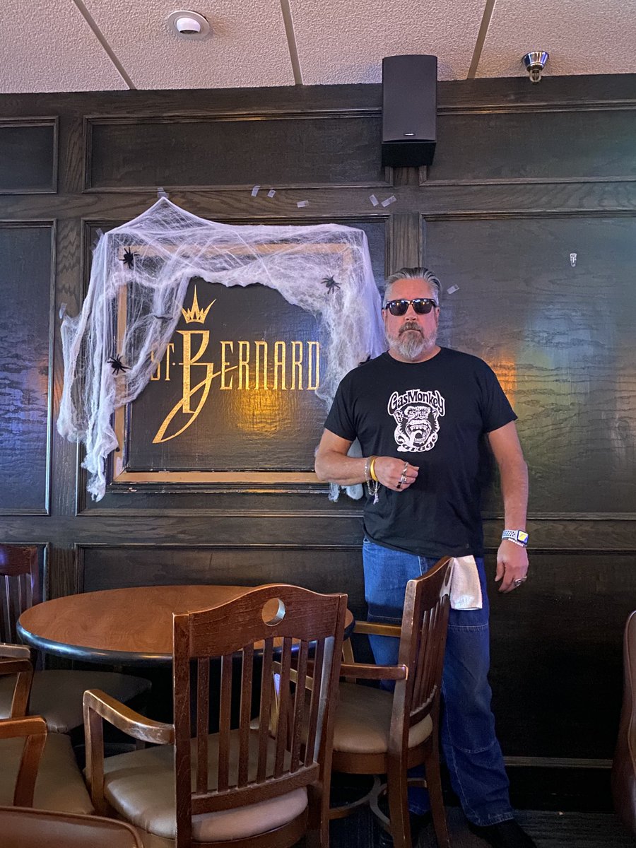 Albauder's tweet image. Ready to make deals for Halloween!  ⁦@RRRawlings⁩  ⁦@Albauder⁩