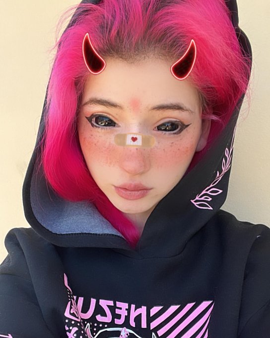 Sale streamsito! https://t.co/lianTKbqt2 https://t.co/UEaC4MEV4N