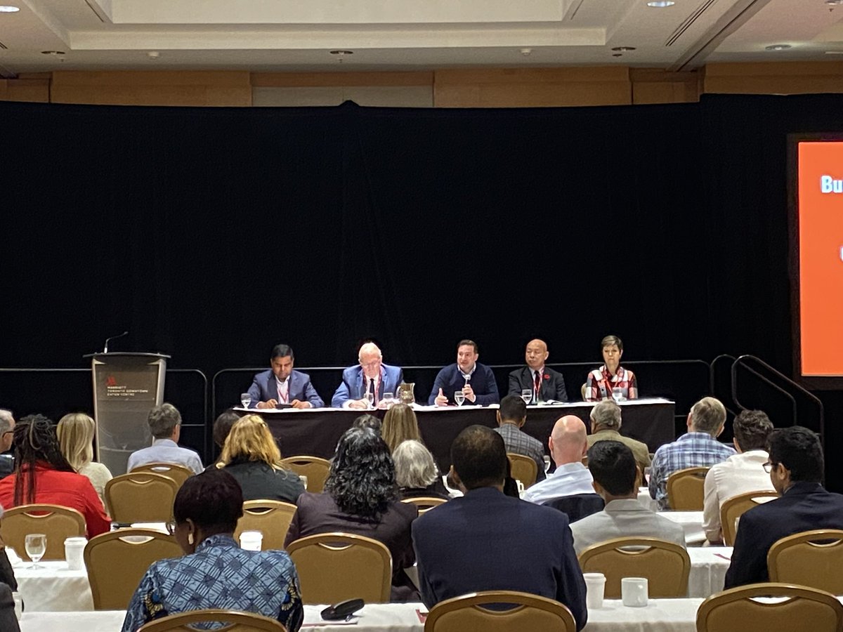 marcomendicino's tweet photo. Grande participation au panel #Lib2022 sur la réduction de la violence armée &amp; la construction de communautés plus sûres en #GeldesArmesdePoing #InterdictiondesFusilsDassaut, #BillC21 &amp; en arrêtant les contrebandiers d'armes illégales avec le Fonds pour des communautés plus sûres https://t.co/xmZ0wEfCsJ