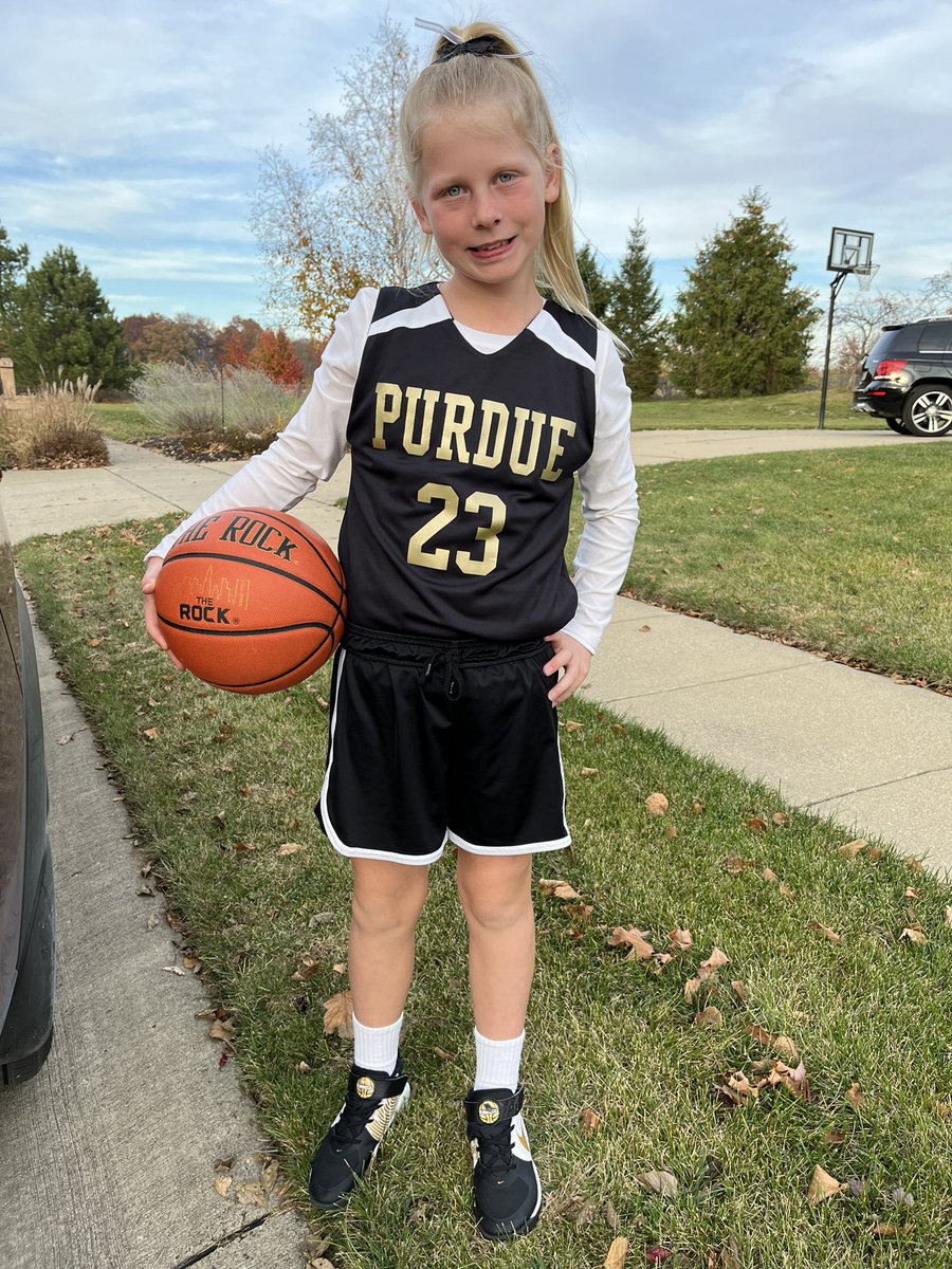 Hittin’ the Halloween Court as <a href="/_abbeyellis/">Abbey Ellis</a>! We can’t wait to watch <a href="/PurdueWBB/">Purdue Women's Basketball</a> this season. Boiler Up! 🖤💛