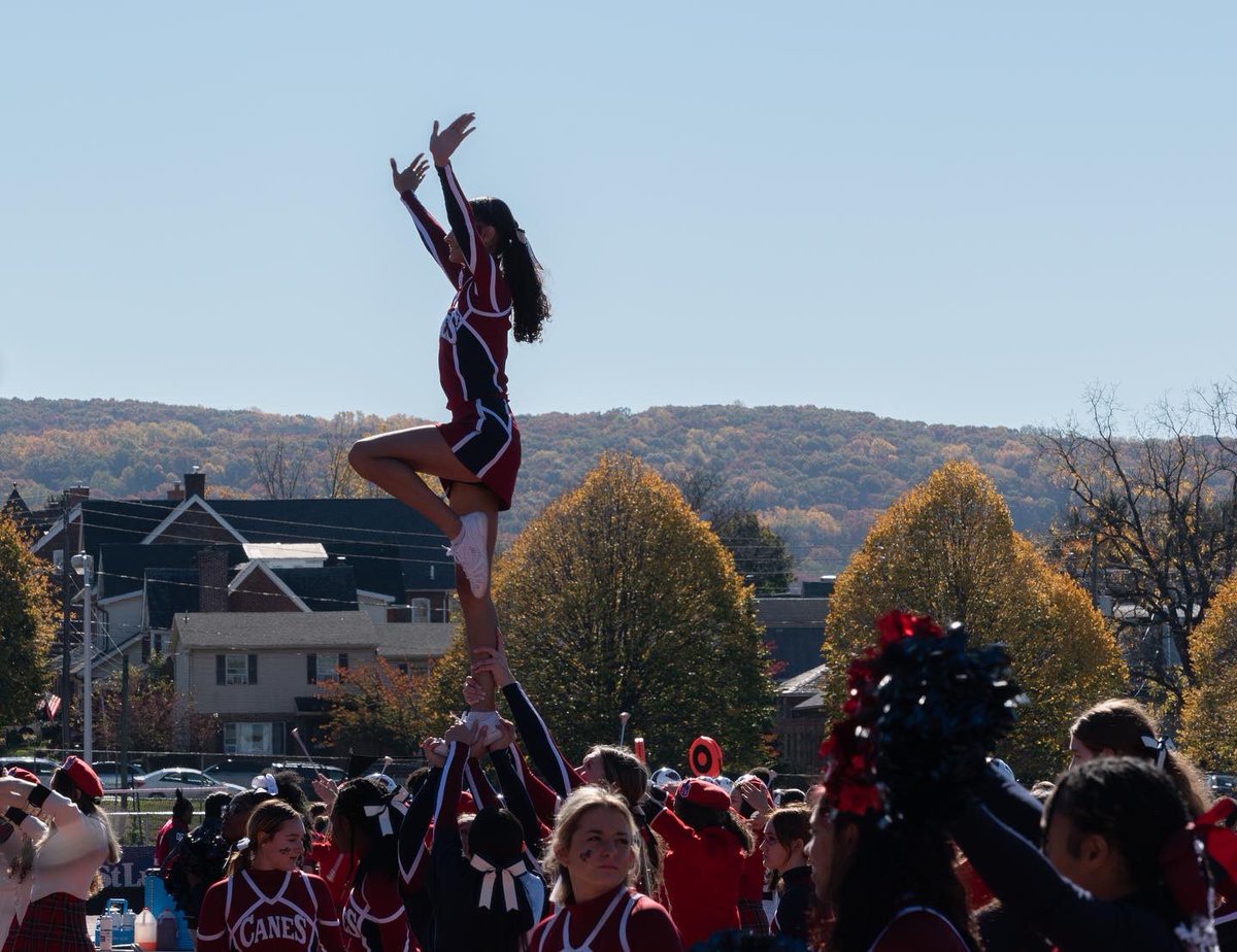 lhslibertylife's tweet photo. Liberty Forever 💙❤️ https://t.co/k8F8jy2U5q