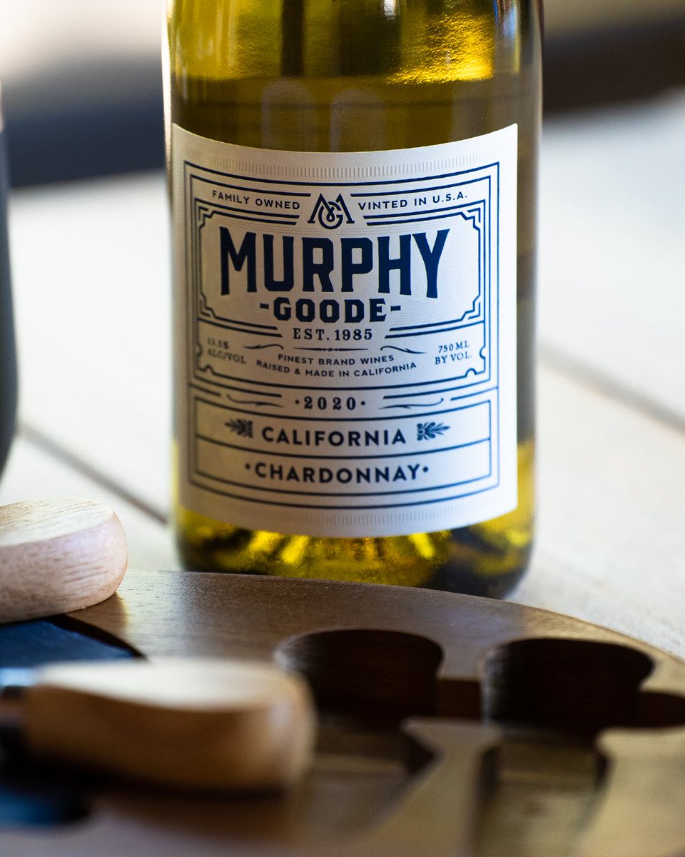 MurphyGoodeWine's tweet photo. This wine is made with the thought of coming home from work, putting your feet up, and relaxing with a refreshing glass in hand.  #murphygoode #goodelife #thegoodelife https://t.co/e2CsuvBP6H