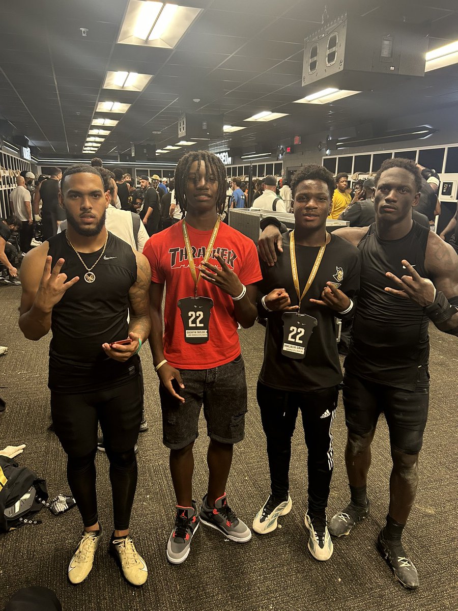 Had a great time in the Bounce house today vs Cincy! ⚔️ ⚔️#ChargeOn @UCF_Recruiting @cgeathers26 @CoachWilliams_7 @T_WILL4REAL @CoachDrico @Excelspeed12 @LMHS_HawksFTBL