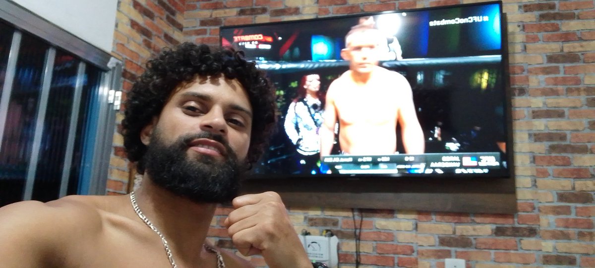jonh_jonhPaz's tweet photo. @UFCNoCombate https://t.co/IEfHYhJO2b