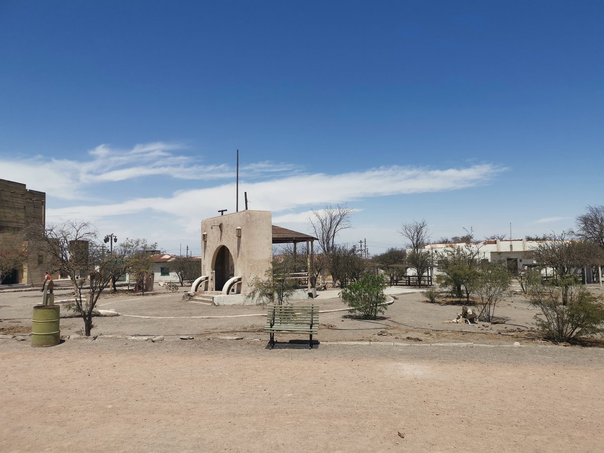 Angie_Nat's tweet photo. Pampa Ilusión me genera nostalgia del verano.
#Humberstone #SantaLaura #Iquique #Salitrera https://t.co/xQL43gYsR2
