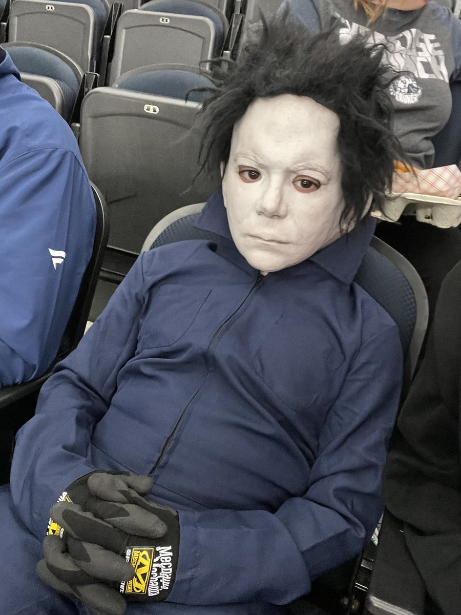 sablecuse's tweet photo. Let’s go Crunch! Michael is watching! Section 103 EE seat 7
#crunchsocial @SyracuseCrunch #tullyspucks https://t.co/ZXCgcjIH7L