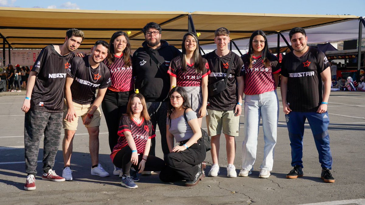 Feysend1's tweet photo. 13x5 vs @Litmusgg por la @comiconchile. Lindo volver a competir en lan, volvemos a jugar mañana. Punto aparte lo q amasan las cabras, a pesar del resultado fueron rondas muy closets wp. #LaEstrella #goN5R https://t.co/HV9bHeGwUs