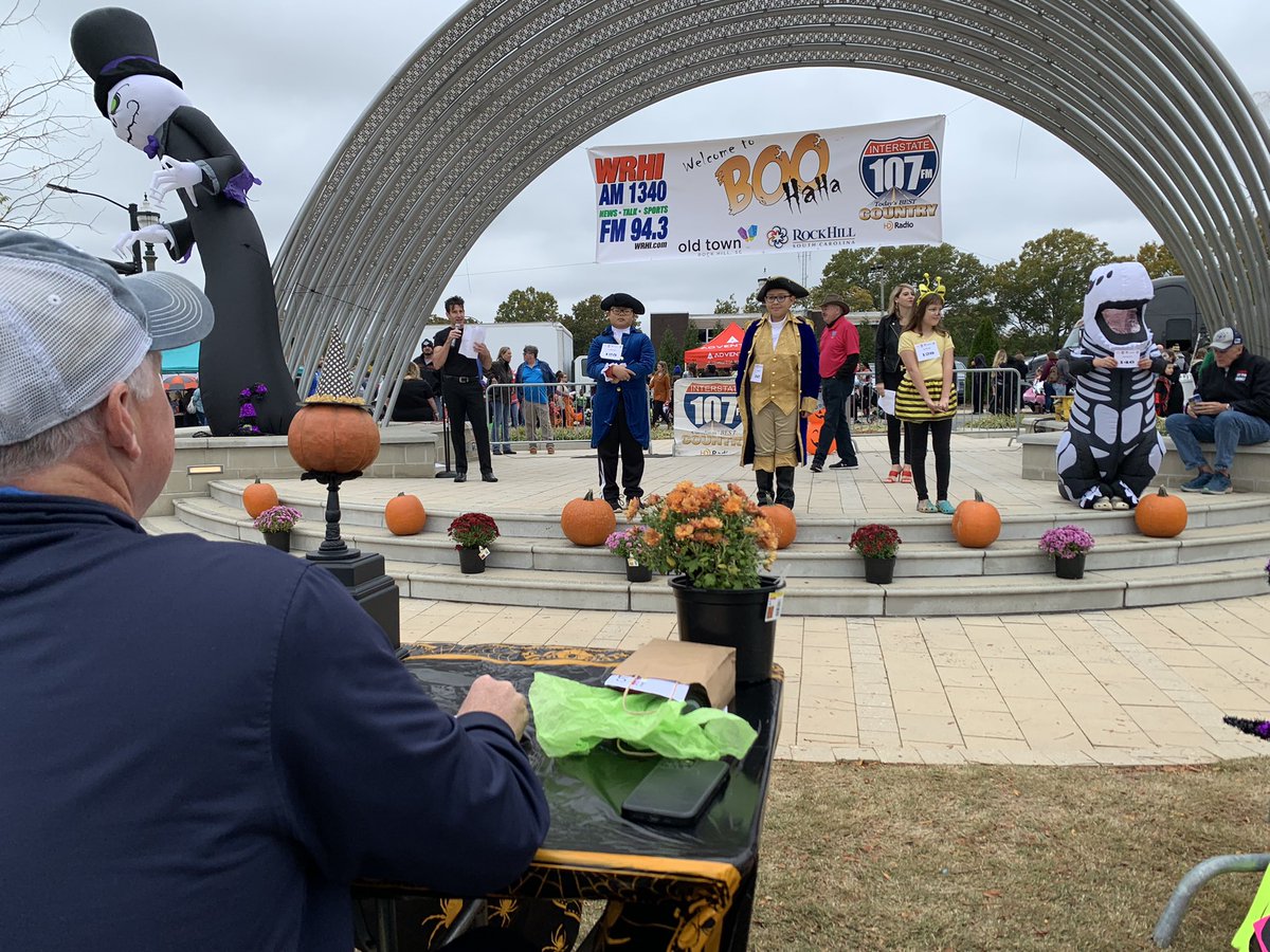 RockHillSchools's tweet photo. We had the best time at @WRHI BooHaHa today. Dr. Schmolze saw some amazing costumes while our instruction team loved infusing our community with BOOks! What a #rocksolid community event. https://t.co/i3OpBO6BGd