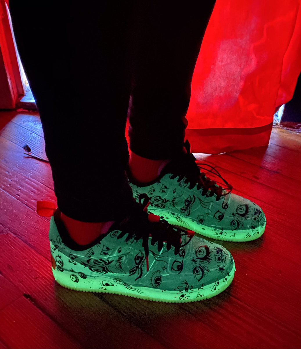 CleankixChick's tweet photo. Spooky Season 🎃👻💀🧡🧡🔥🔥🔥 https://t.co/dqMIvy9K1t
