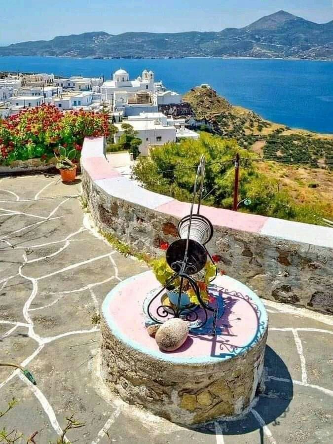 Adamant19482884's tweet photo. Καλημέρα όμορφη Κυριακή εύχομαι με όμορφες στιγμές Σε όλους 🌷🌷💞💞💟💗🌺🌺🌺🌹🌹🌄🌄 https://t.co/pZeZG8auwz