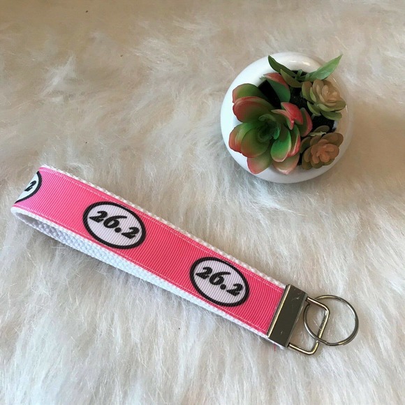 So good I had to share! Check out all the items I'm loving on <a href="/Poshmarkapp/">Poshmark</a> #poshmark #fashion #style #shopmycloset #nicolemiller #ralphlauren #handmade: posh.mk/WOx967Cvxub