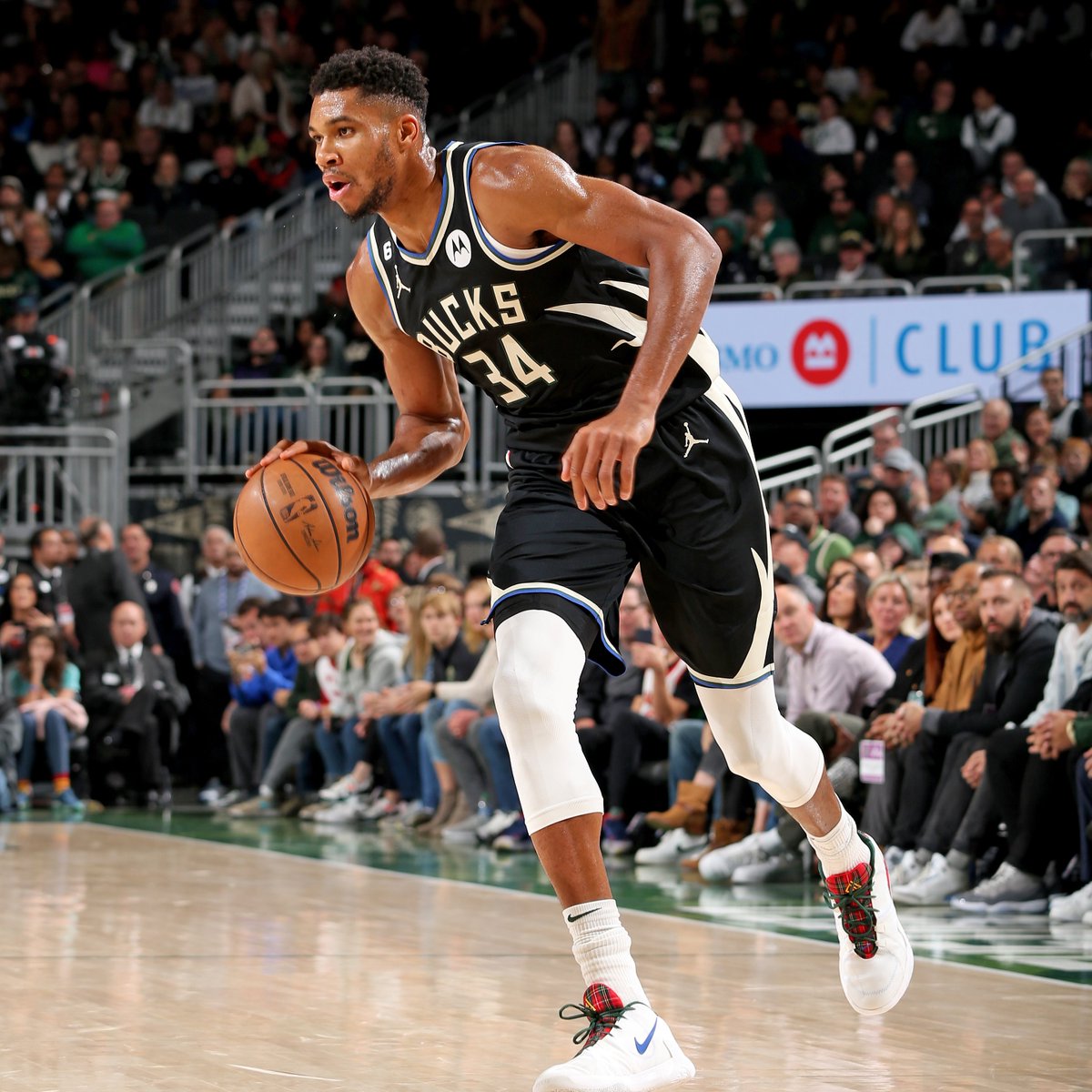 Giannis Antetokounmpo is one of two players in Bucks Franchise history with three streaks of 30+ points and 10+ rebounds in 4 consecutive games, joining: Kareem Abdul-Jabbar - 16 times