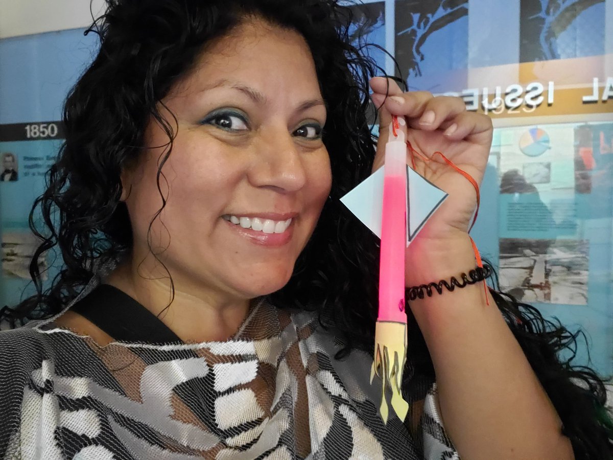 foxloveslizards's tweet photo. I left Cabrillo Marine Aquarium's  #SeaScare with a hand-crafted "glo squid" and 2 books. Was grabbing a copy of the CA coastal fish guide my friend Julie revised, and 2 shelves down was #WhySharksMatter. I guess I'm late to the party showing off my purchase https://t.co/OisUcpjyWq