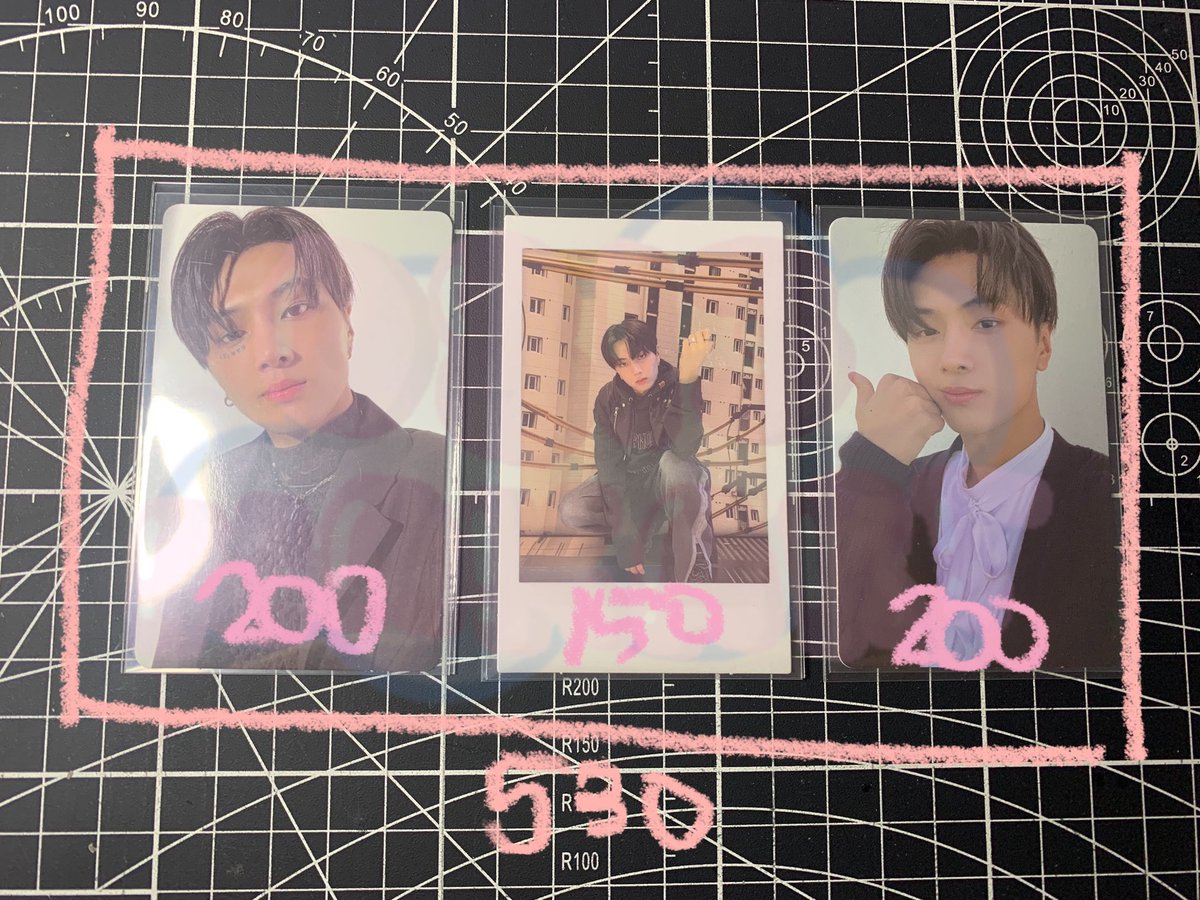 0813NAKART's tweet photo. @jayparkmvs hi i have these! baka interested po kayo~ can lower down the prices pa po https://t.co/P3FZd6TGWI