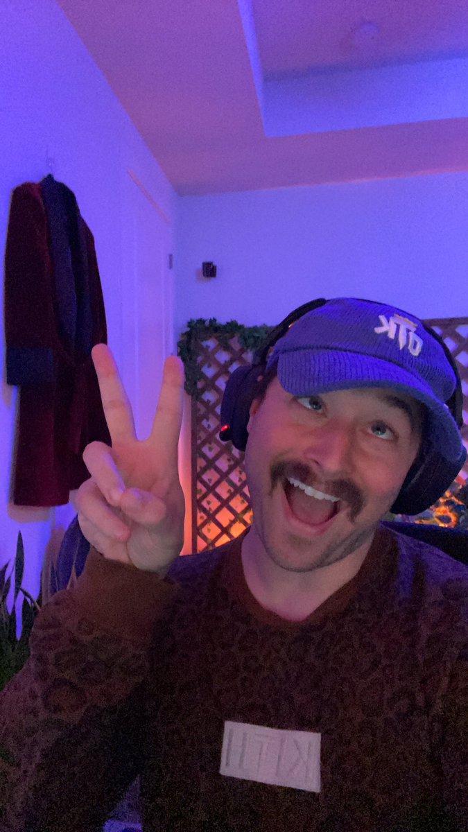DOING THE TOUR OF MIRRORIA TODAY WITH EMIRU AND RICH IN TOWER OF FANTASY AT 7PM! twitch.tv/Richwcampbell - CHECK IT OUT FOR YOSELF! bit.ly/TOF_richwcampb… #ad