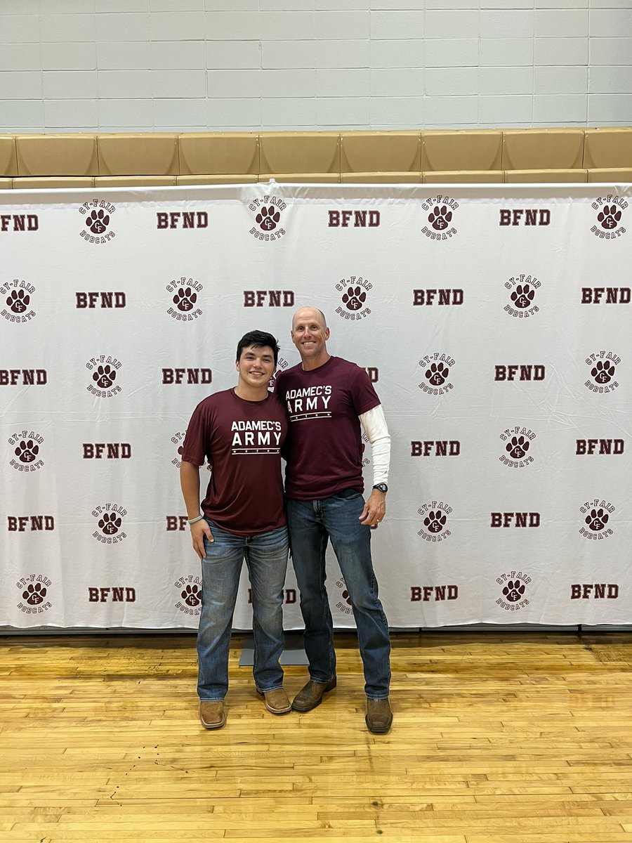 RyanAdamec's tweet photo. So blessed to have all of these amazing people supporting me and my family during this times. I truly believe God works in many ways, and the amazing friends/family, teammates, and coaches that have been there for me are a prime example of that!🙏❤️
@BFND_Football @cfbobcat https://t.co/9j6d0yy2Rt