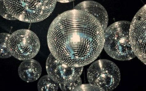 diporceIaine's tweet image. 𝙿𝚊𝚐𝚎 𝟺. 𝖣𝖾́𝗋𝖾𝗄'𝗌 𝗉𝖺𝗋𝗍𝗒 . ✿
⠀❛  𝖡𝗂𝖺𝗇𝖼𝖺'𝗌 𝖵𝖺𝗎𝗅𝗍.

La noche de hoy me encuentro asistiendo a la fiesta de cumpleaños de mi cuñado junto a mi precioso novio. Estamos súper felices de acompañarte, Der, te queremos mucho.

𝚃𝚊𝚐: #DerekDayParty