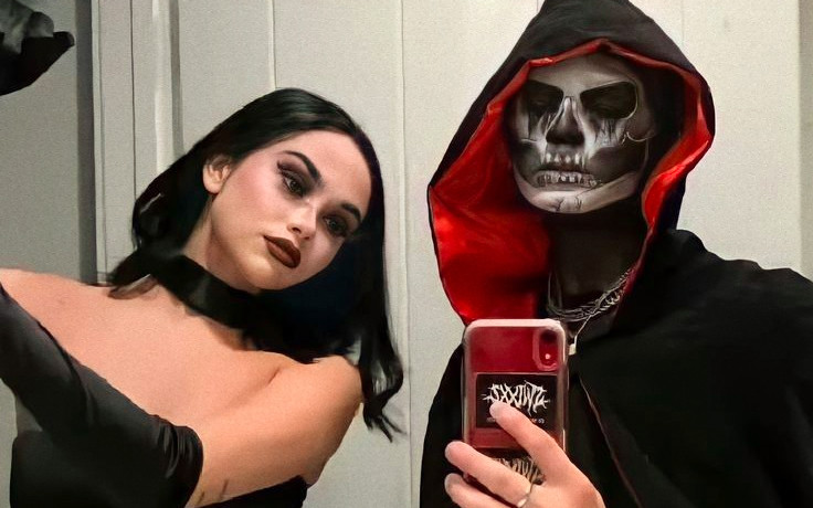 diporceIaine's tweet image. 𝙿𝚊𝚐𝚎 𝟺. 𝖣𝖾́𝗋𝖾𝗄'𝗌 𝗉𝖺𝗋𝗍𝗒 . ✿
⠀❛  𝖡𝗂𝖺𝗇𝖼𝖺'𝗌 𝖵𝖺𝗎𝗅𝗍.

La noche de hoy me encuentro asistiendo a la fiesta de cumpleaños de mi cuñado junto a mi precioso novio. Estamos súper felices de acompañarte, Der, te queremos mucho.

𝚃𝚊𝚐: #DerekDayParty