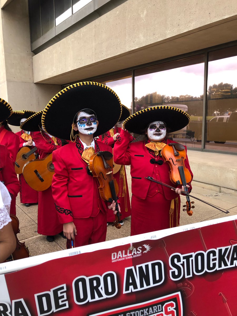 Stockard_ms's tweet photo. Our Mariachi and Modern Band participate at El Día de los Muertos parade in downtown Dallas. Our students had a great experience. #smsWEbelieve @SHussainDISD @roshonda_brown @AIM2_0 https://t.co/PsjyrZK6CT