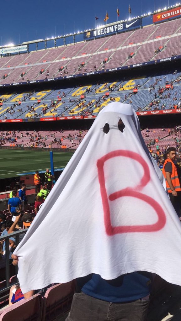*Llega halloween*

El disfraz de las pibas / El disfraz de los pibes