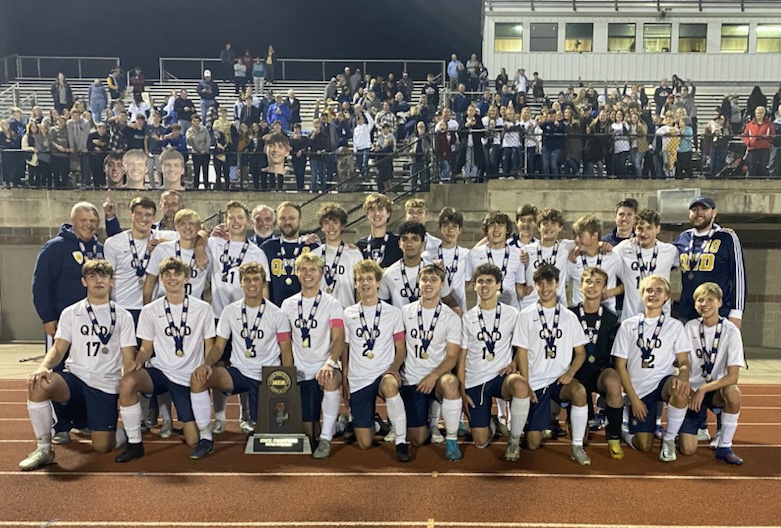 ⚽️ 2⃣0⃣2⃣2⃣ #IHSA CLASS 1A BOYS #SOCCER STATE FINALS 🏆🏅 🏆 STATE CHAMPIONSHIP 🏆 🥇 Quincy Notre Dame 4⃣ 🥈 Althoff Catholic 1⃣ ⚽️ THIRD PLACE ⚽️ 🥉 Timothy Christian 2⃣ (PKs) 🏅 Wheaton Academy 1⃣ 🔗Info/Stats➡️ihsa.org/Sports-Activit…