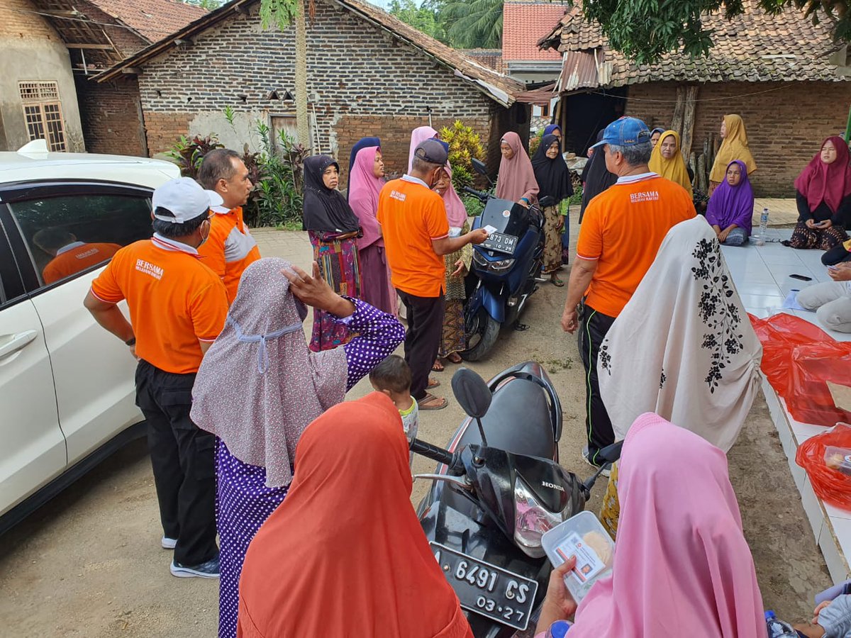 lietsrich's tweet photo. Menyapa warga diperkampungan Lebak, Waringinkurung #PKSMenyapa https://t.co/7X7O8fq6dy