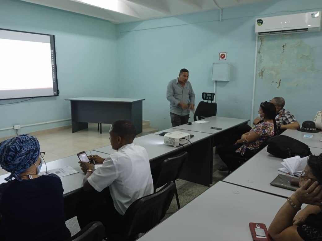 Citmagtm's tweet photo. La #Subdelegación de #CTI realizó intercambio en la @UG_Cuba sobre implementación de las #PolíticasDeCiencia, con énfasis en el proceso de obtención #categoríascientíficas, sistema de #programasyproyectos, #publicacionescientíficas #atención a #reservascientíficas...
@citmacuba https://t.co/JeV9MtbURF