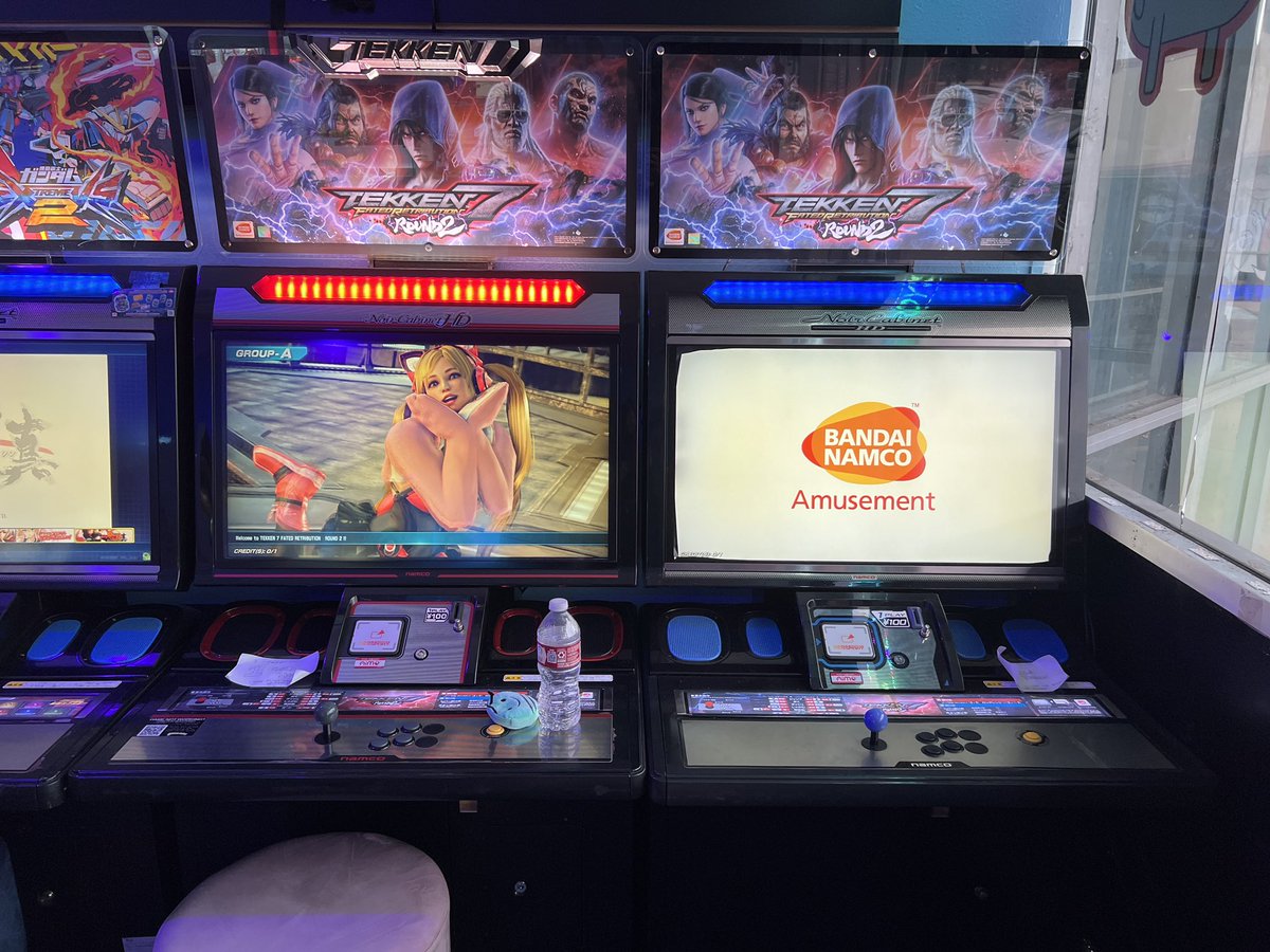 Sebuza's tweet photo. Okashi, Houston TX. 
Noir cabinets for your favorite fighters and a wonderful selection of rhythm games. https://t.co/ODzMItpqJz