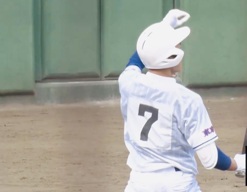 2022東京都秋季大会 準々決勝

7回終了
二松学舎大付4ー２世田谷学園

二松０００１１１１＝4
世学２００００００＝２  

7回ウラワンアウト2.1塁のチャンスも得点ならず、、、
しかし2番加川くんの打席でのルーティンが、巨人大城そっくりだ。

#二松学舎大付
#世田谷学園
#世田谷健児
#獅子児