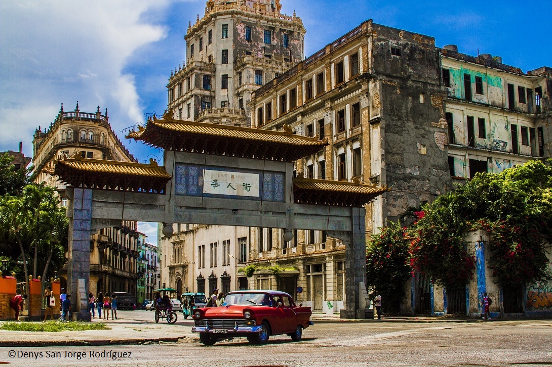 denyssanjorge's tweet photo. #BarrioChino de la serie "Enigmas callejeros", 2022. #Havana #LaHabana #CentroHabana #art #China #streetphotography #streetphotographer #chinatown #streetphoto #Cuba #Almendrones #photography #almendronesaños50 https://t.co/2DPqZDVqVH