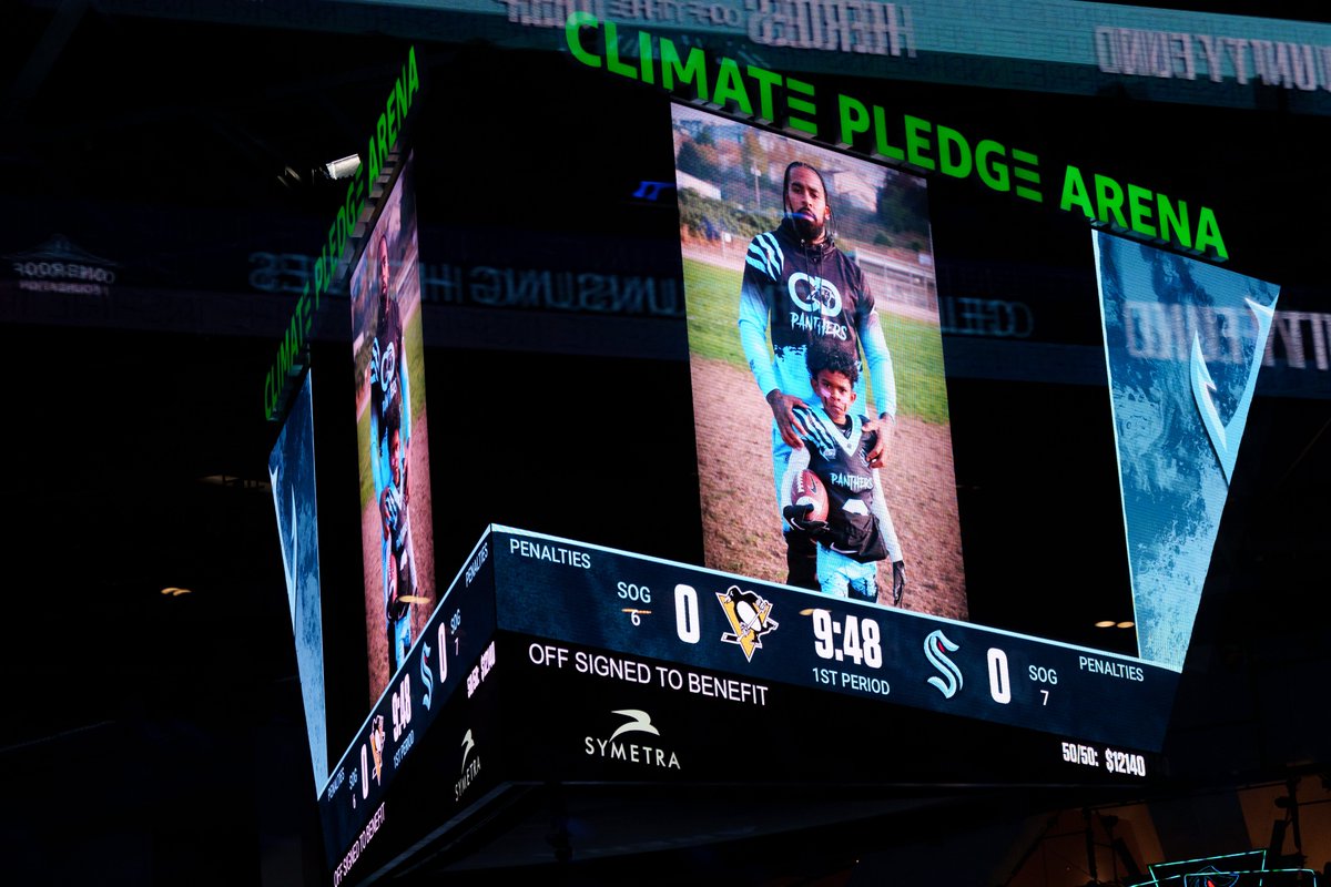 Omarisal's tweet photo. #ThePostman - @SeattleKraken honored D'Vonne Pickett Jr. life and legacy at tonight's game against the @penguins as part of the Kraken Unity Fund. Jerseys from both teams will be signed &amp; auctioned with proceeds going to community groups including the CD Panthers. 📸 @_LivLyons https://t.co/MPJLLgljbj