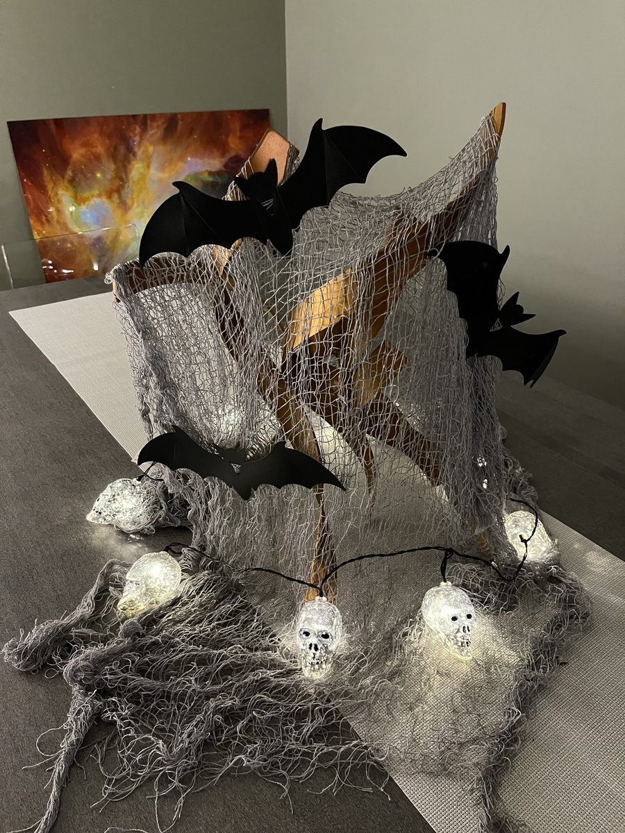 brittmwalsh's tweet photo. Even Fuego dresses up for Halloween @slav_metalurges https://t.co/7bHPf4P0Mh