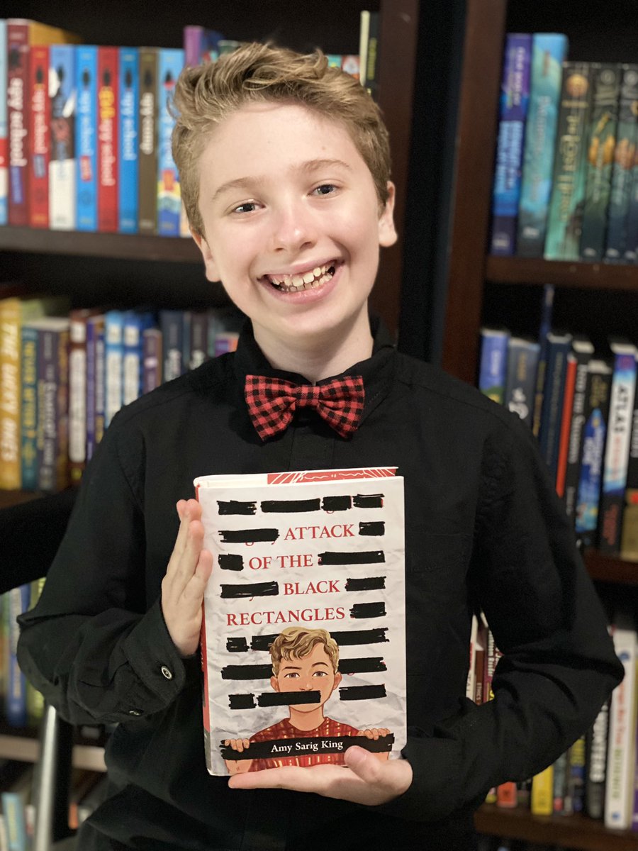 You need to #read this remarkable & important #MGLit #read about #censorship & #bookbanning PLUS I’ll be testing my knowledge against the #author @AS_King! Yep, I get the honor of joining AUTHOR FAN FACE OFF for a #book battle about ATTACK OF THE BLACK RECTANGLES!#staytuned