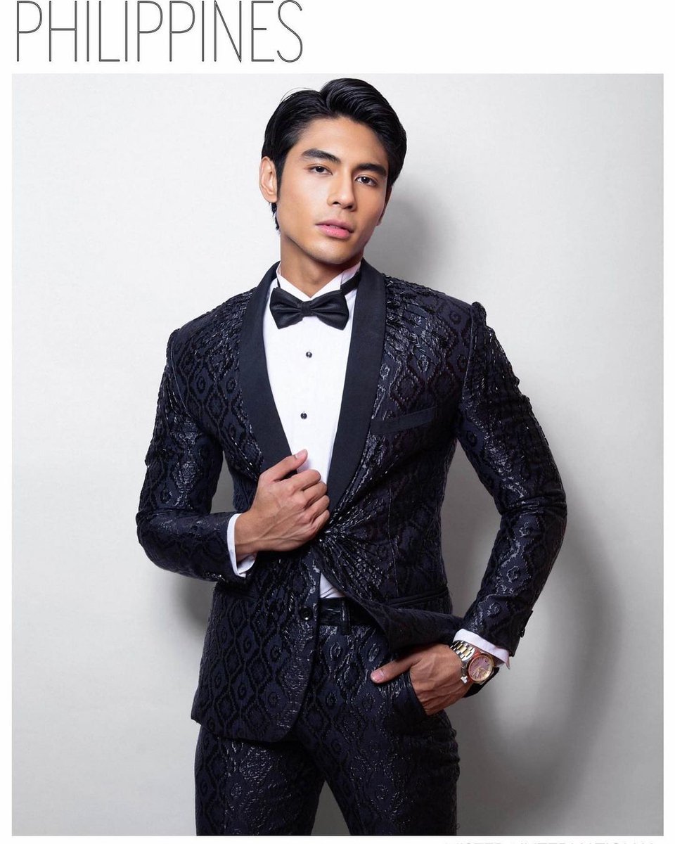 torres_jasper's tweet photo. Presenting Mister International Philippines 2022 Myron Jude "MJ" Ordillano in his official formal wear ๐.
#MisterInternationalPhilippines2022
#MisterInternational2022
#14thMisterInternational
#MisterInternational
#DistinctivelyHandsomeMen
#DistinctivelyHandsome
#TimeToRule https://t.co/7jip4xOnYO