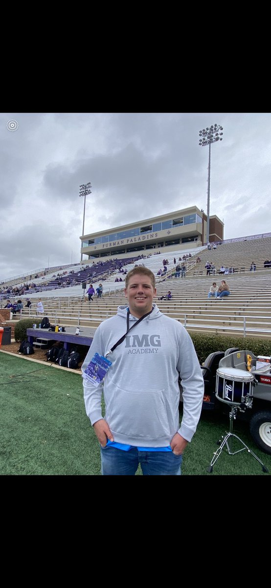 Great game day visit today at Furman! Thanks to coach Dudzik and coach McCutchan for having me. @DrewDudzik @CoachCutch @CoachAllen78 @CoachKyleBrey @PCoachMetzger @Coach_Keller61 @sam_cole56 @IMGAcademy