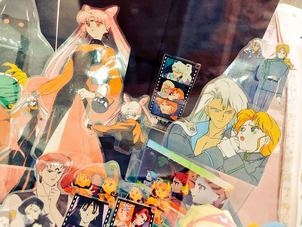 「ラフォーレのセラムンストアがハロウィンでダークキングダム、ブラックムーン、デッド」|桜⛩歌のイラスト