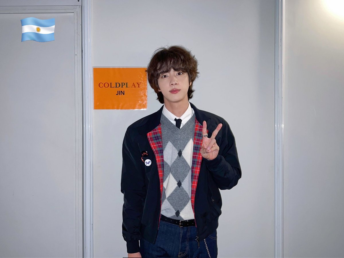vante_Bangtan's tweet photo. Gracias Seokjin por dejarlo todo anoche y darme la mejor anécdota del año. Gracias por estar tus últimos días antes del sm con vos. Tu locura de viajar tantas hs 🇦🇷 alimenta la nuestra de demostrarte todo lo q te amamos  y te esperamos el tiempo que sea 🚀💜 https://t.co/Nq4EmKp1T0