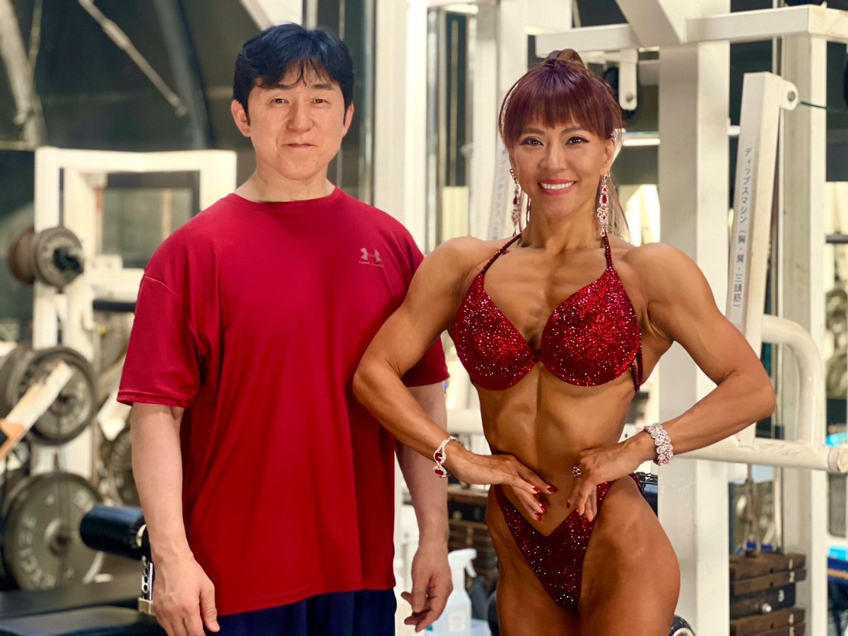maxgym1997's tweet photo. 2022年のMAXGYM所属 渡利寛子 選手、オールジャパンボディフィットネス年齢別で今年も優勝され、年齢別では3連覇の優勝🥇×3、オーバーオールのグラチャンでは日本準優勝🇯🇵🥈素晴らしい成績で今シーズンを終えられました。
#jbbf
#ボディフィットネス
#マックスジム
@maxgym1997 https://t.co/x8lwuRB3eV